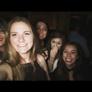 Meet your Posher, Olivia